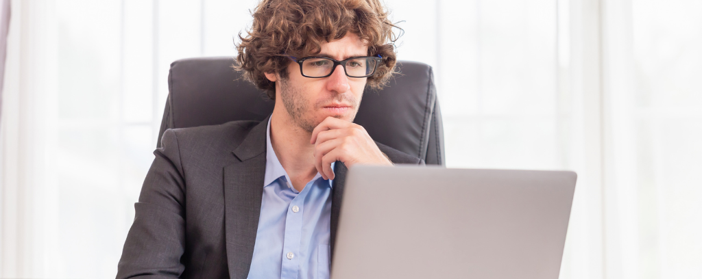 Photo of employee completing an interactive sexual harassment prevention training course online